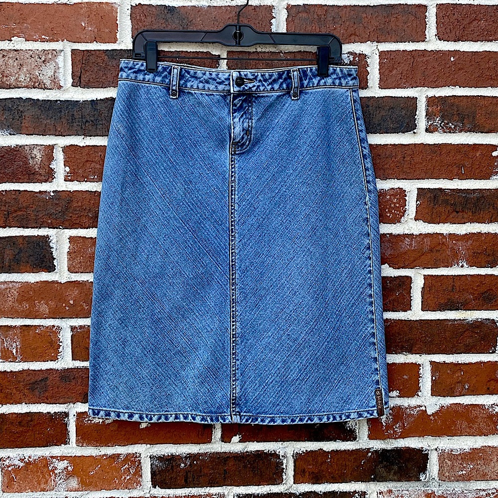 4for $20 Billabong size 7 blue jean skirt
